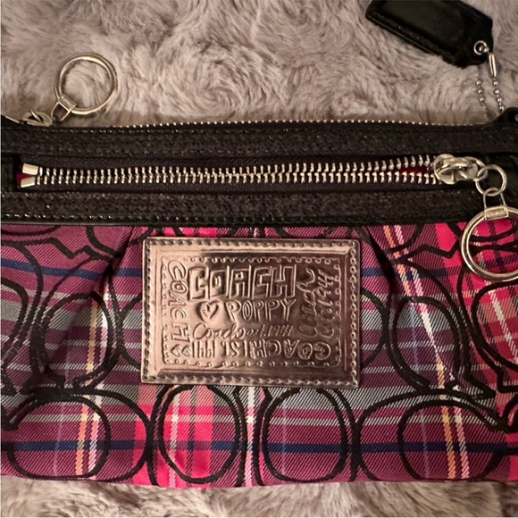 Coach Poppy Plaid Wristlet, EUC - Picture 2 of 8